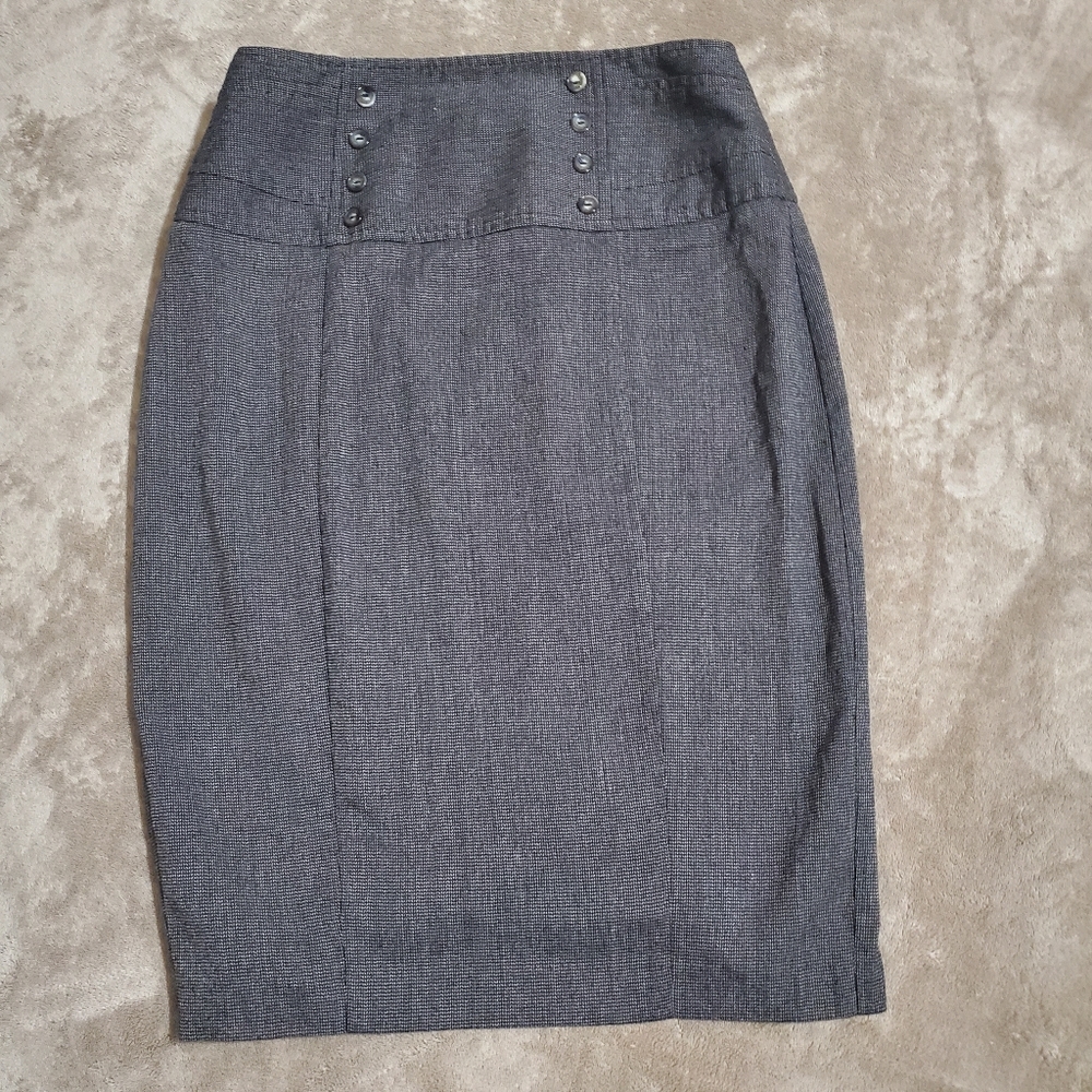 B.Wear skirt size 3